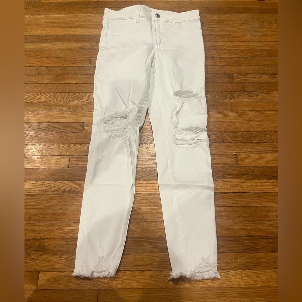 American Eagle White Skinny jeans- Size 8